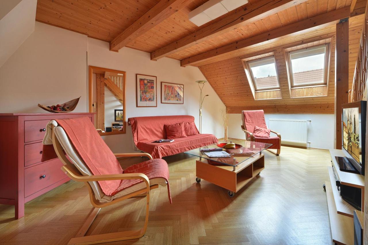 Old Town Apartments Tyn Прага Екстериор снимка