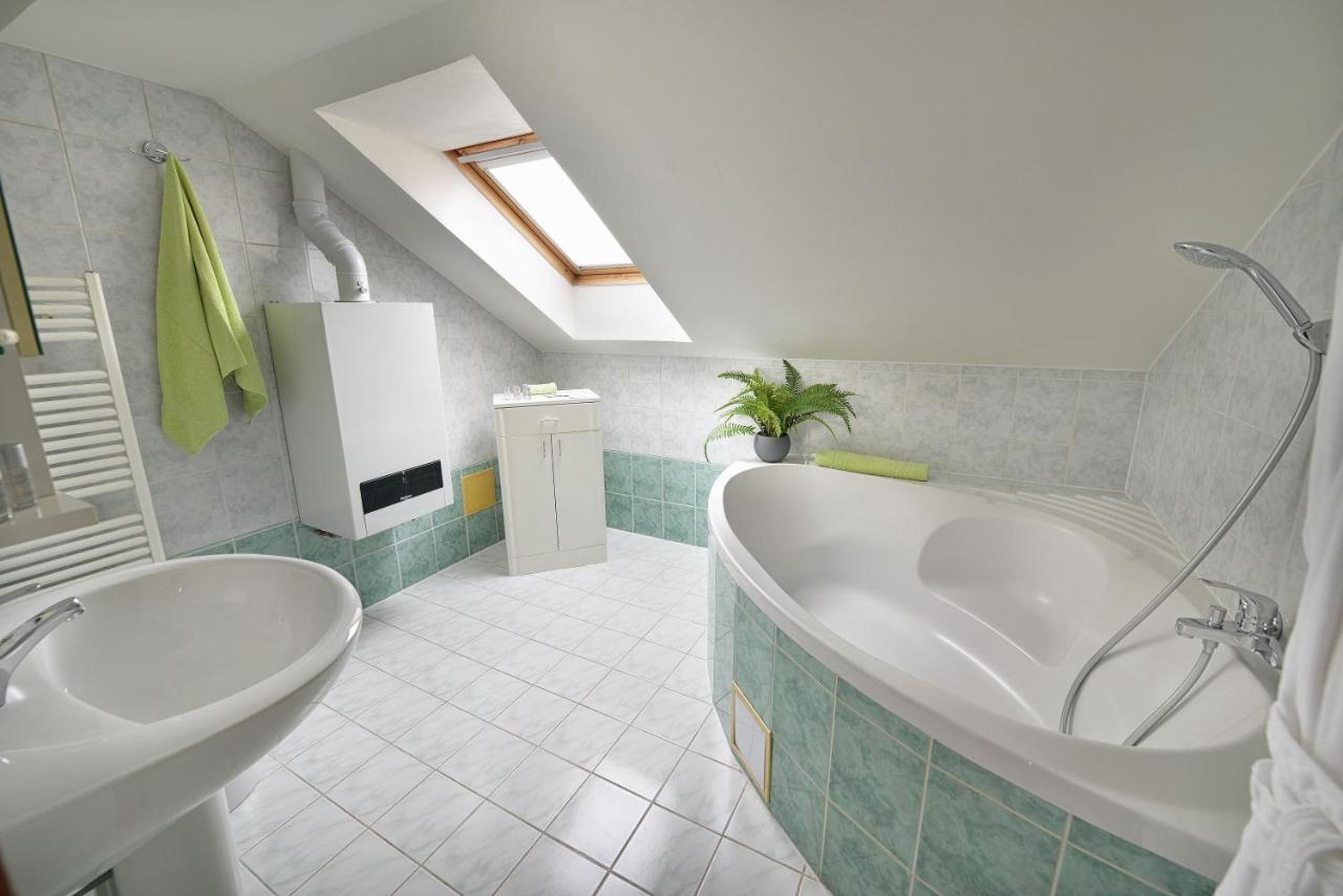 Old Town Apartments Tyn Прага Екстериор снимка