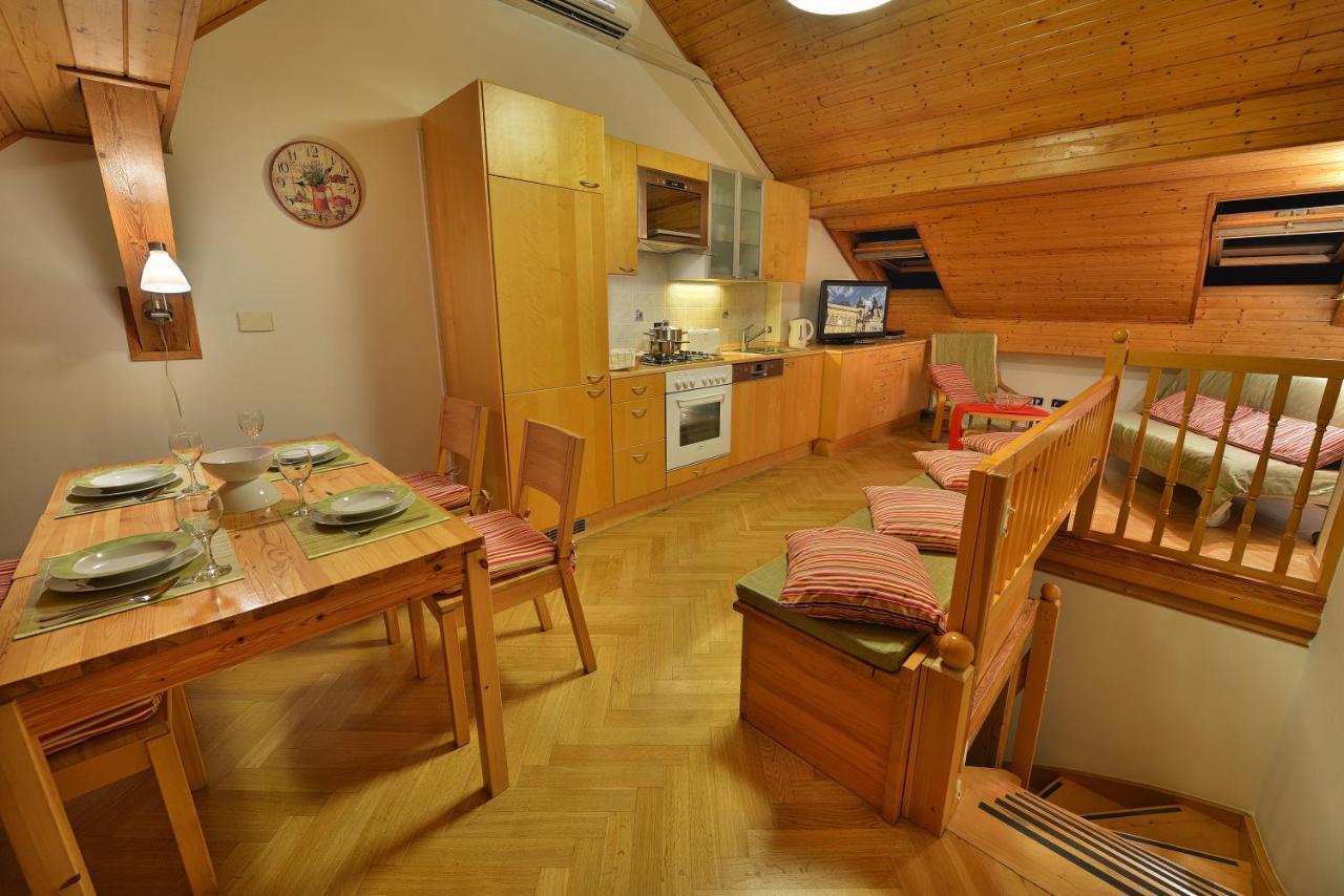 Old Town Apartments Tyn Прага Екстериор снимка